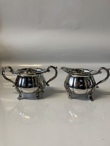 Sugar bowl and cream jug in 925 sterling silver. Exclusive design.