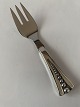 Serving fork in silver
Stamped 3 towers HFH
Length approx. 12 cm
Produced in the year 1951
