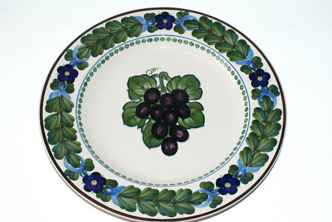 Large Alumina Plate with Grape class