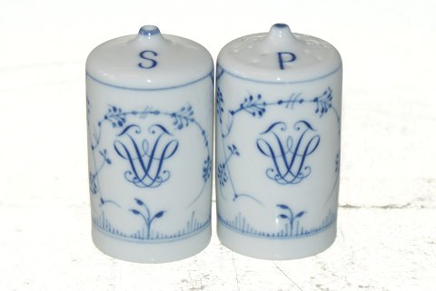 Bing & Grondahl Blue Fluted, Salt & Pepper shaker
SOLD