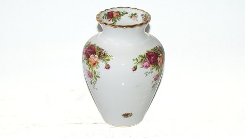 Landsby rose, "Old Country Roses" Vase
SOLGT