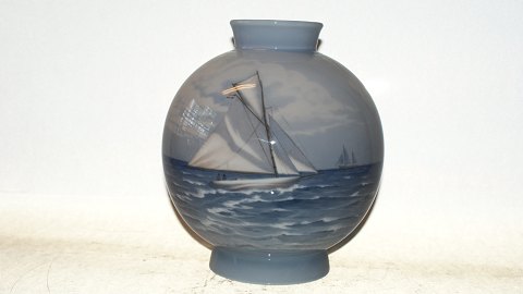 Bing & Grondahl Vase