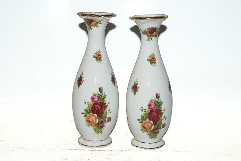 Old Country Roses, Vase
SOLD