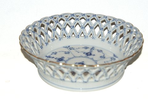 Royal Copenhagen Blue Fluted Full Lace with Gold Edge, Fruit basket, round.
SOLD