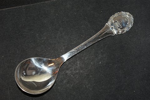 Marmalade spoon in silver
Logo: Copenhagen
Stamp: OVM 830s
Length 15 cm.