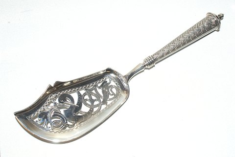 Fishing Serving Spade Silver, Three towers "96"
Produced 1896
Silversmith: A.K. 1893-1937, A.Klokker Kerteminde Funen
Length 28.5 cm.