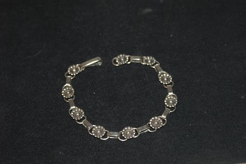 Armbånd med Blomste, Sølv
SOLGT