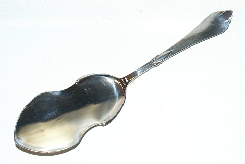 Open sandwich / Cake server Freja  sølv
with engraving
Length 22.5 cm.