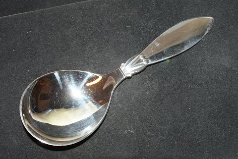 Compote spoon / Serving Laubær Silver
Cohr silver
Length 16.5 cm.
