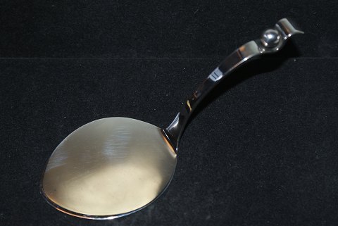 Cake server Silver
Length 13 cm.