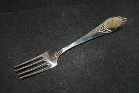 Frokostgaffel 4 fork,
Træske Sølv
Cohr Sølv
Længde 17,5  cm.