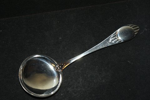 Peti Fur spoon Træske  (wooden spoon) Silver
Cohr Silver
Length 14.5 cm.