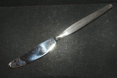 Dinner knife Savoy Sterling silverware
P.C.Frigast silver Copenhagen.
Length 21.5 cm.