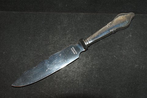 Cake knife / Cheese Knife Thor Danish silver cutlery
Slagelse Silver
Length 20.5 cm.