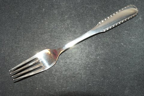Lunch Fork Pearl # 22 / # 34 Rope
Georg Jensen
Length 17.5 cm.
SOLD