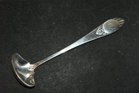 Cream spoon Wooden spoon Silver with engraved initials
Cohr Silver
Length 12.5 cm.