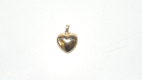 Elegant Heart Pendant 8 Carat Gold