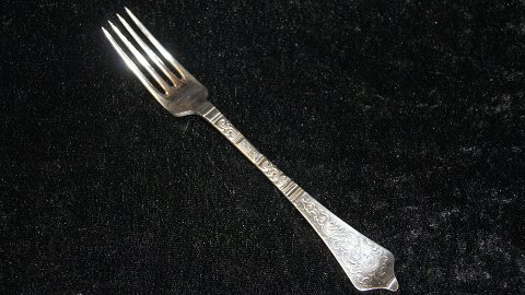 Dinner fork #Antique Rococo # Silver stain
Design: Orla Vagn Mogensen, Level.
Produced by Dansk Krone Sølv.
SOLD