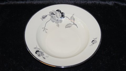 Deep Plate #Sortrose Kpm
Copenhagen Porcelain Painting
Deck # 130