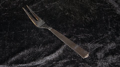 Frying fork #Diplomat Sølvplet
Manufactured by Chr. Fogh, A.P. Berg, O.V. Mogensen.
Length 22.6 cm approx
