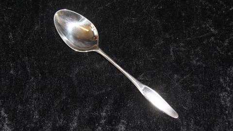 Dinner spoon #Kongelys # Sølvplet
Designed by Henning Seidelin.
Produced by Frigast A / S, Copenhagen
Length 20.2 cm approx