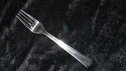 Frokostgaffel #Margit Sølvplet
Længde 18 cm.