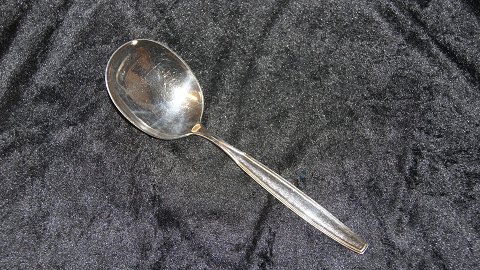 Potato-loving #Pia Sølvplet cutlery
Manufacturer: Fredericia silver
Length 21.5 cm.
SOLD