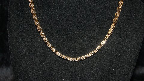 Elegant Necklace 14 carat
Stamped BH 585
Length 41 cm