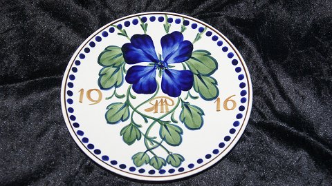 Aluminia Faience Plate with Flowers year # 1916
Dek. # 201 / # 340
Diameter 19 cm.
SOLD