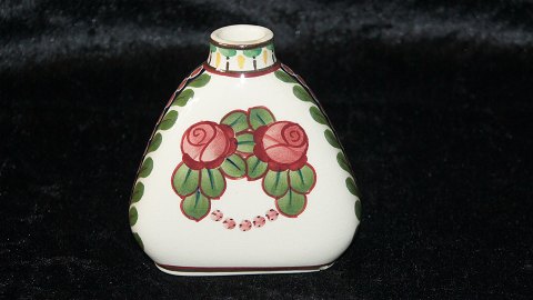 Vase #Aluminia med skår
Dek nr #226/#185
web 13618  SOLGT