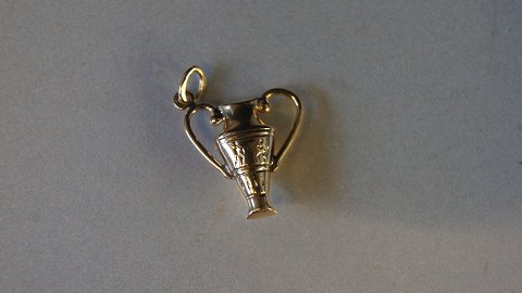 Elegant Pendant in Gold Jug 14 carat Gold