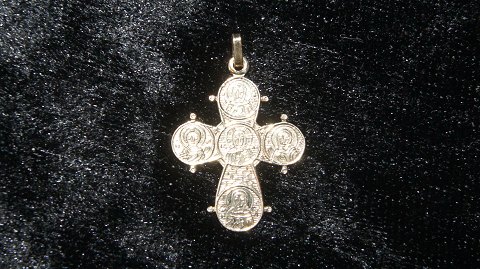 Dagmar Cross in 14 Karat Gold