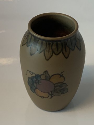 Vase #Hjorth ceramics
Deck no #77
Measures 12.5 cm