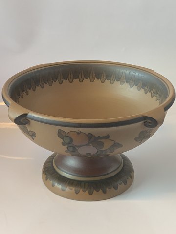 Opsats #Hjorth keramik
Dek nr 109
Måler højde 15,5 cm