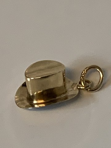 Hat i 14 karat Guld
Stemplet 585
Måler 21,23 mm ca
Brede 11,58 mm