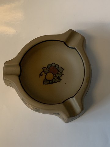 Ashtray from L.Hjorth
Height 3.3 cm