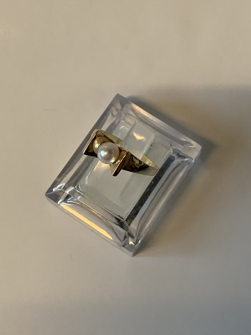 Damering med perle 14 karat Guld
Stemplet 585 MPC
Str 54