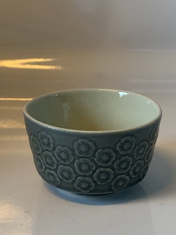 Little Bowl #BlueAzur
Bing & Grøndahl Kronjyden
Measures 9 cm approx
Height 5.5 cm
SOLD