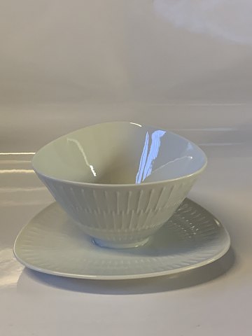 Gravy bowl German frame
Height 9 cm