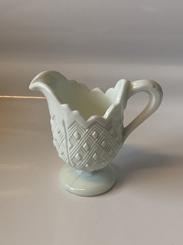 Cream jug
Height 10 cm