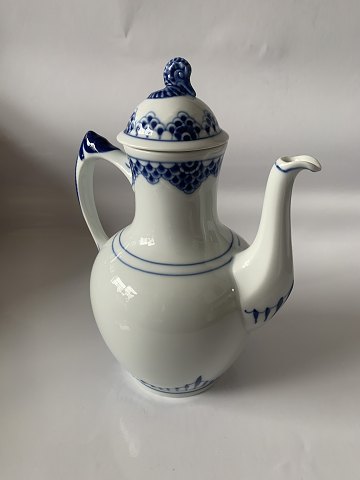 Bing & Grøndahl Kronberg, Coffee pot
Dec. No. 413
Height approx. 21 cm.