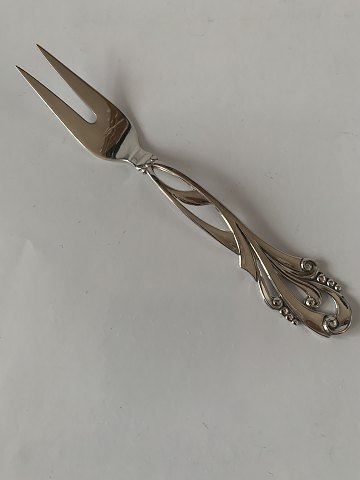 Cold cut fork in silver
Length approx. 11.8 cm
The stamp 830S A.G