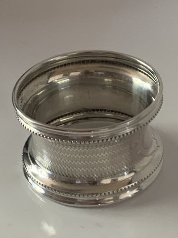 Napkin ring Silver
Size 3 x ø 4.3 cm.