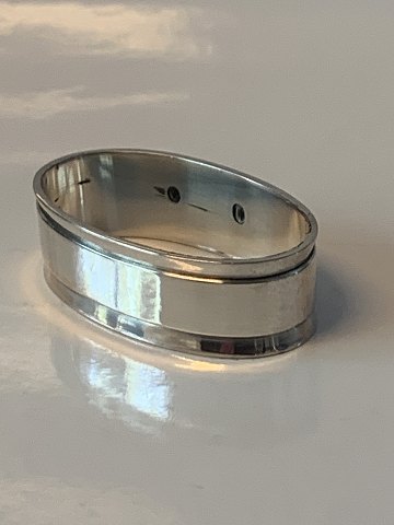 Napkin ring Silver
Size 1.6 x ø 5.2 cm.
Stamped: 830S