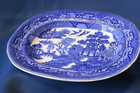 Blue painted serving dish in Chinese style. Produced by English Wood & Sons.