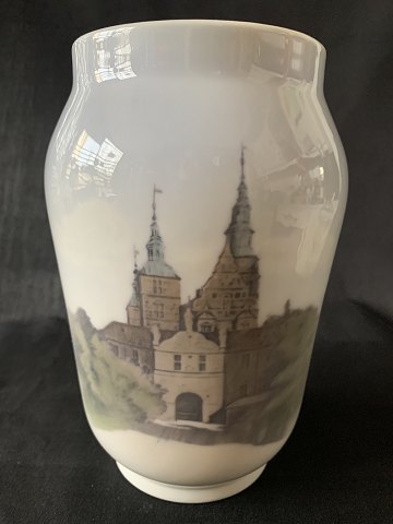 Porcelain vase from Royal Copenhagen, 1st variety, deck No. 4567, Rosenborg