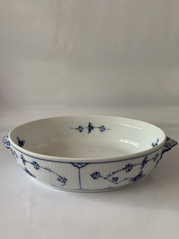 Royal Copenhagen musselmalet riflet fad uden låg. 
Dekorations Nr. 1 / 174
SOLGT