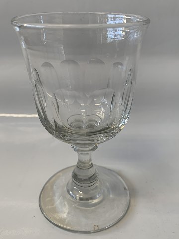 Portvinsglas.
Højde: 10,5 cm.
Diameter: 5,9 cm.