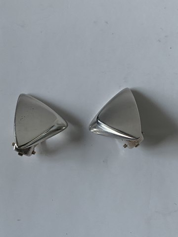 Georg Jensen sterlingsølv Peak, øreclips
Måler 2,5 x 1,9 cm.
