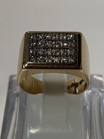 Guldring med Talrige Brillanter, 18 Karat
Størrelse: 54